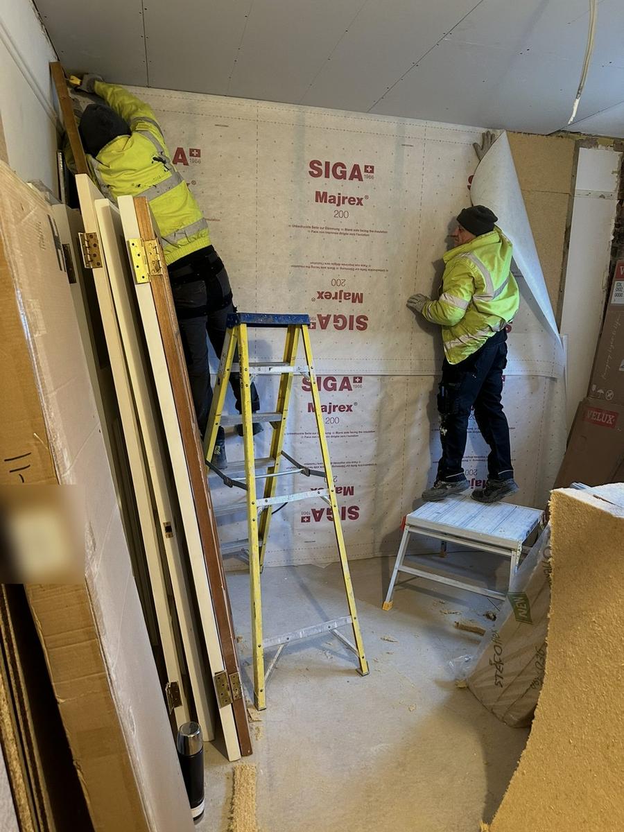 SIGA Majrex vapour control membrane going over the wood fibre, Barnton