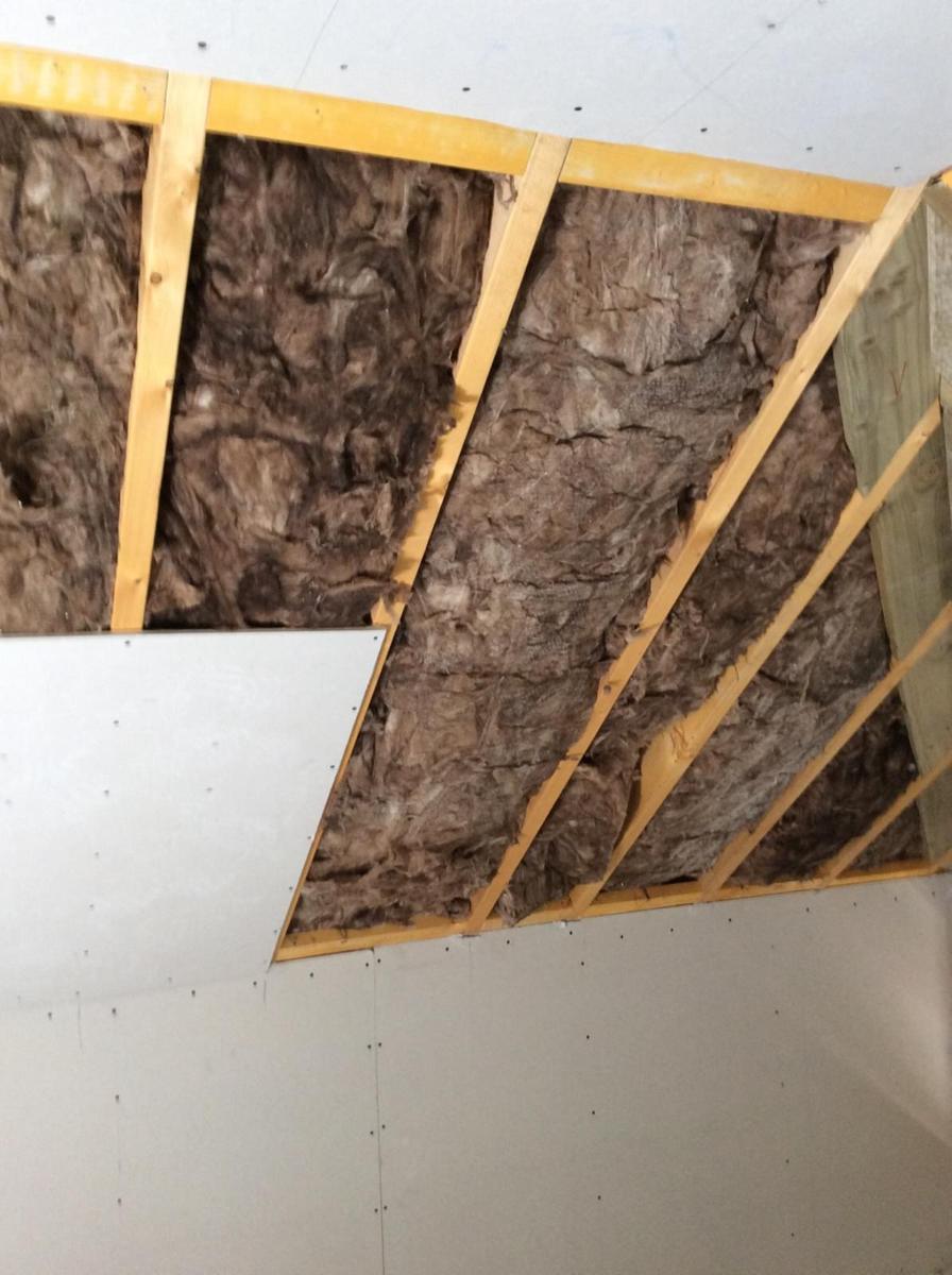 Loft insulation between ceiling joists, Perth